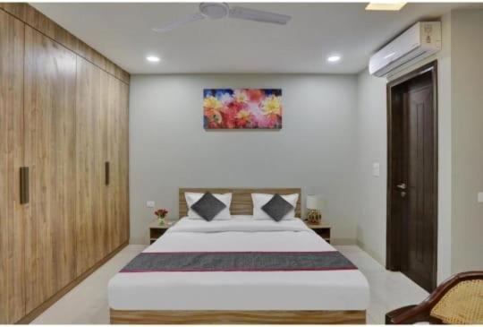 Vibe Hotel Noida Extérieur photo