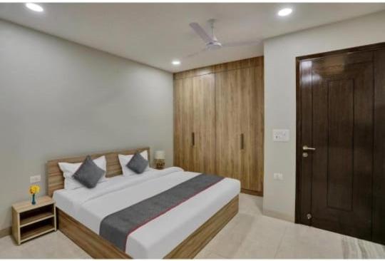 Vibe Hotel Noida Extérieur photo