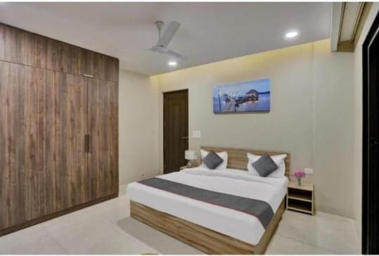 Vibe Hotel Noida Extérieur photo
