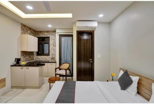 Vibe Hotel Noida Extérieur photo
